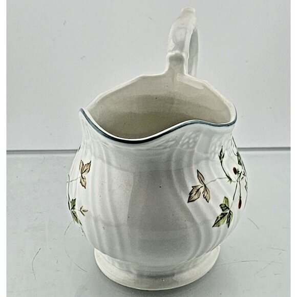 Mikasa Strawberry Fair Antique Green Creamer 3.5" berries & blossom vintage 1982 - Picture 4 of 10